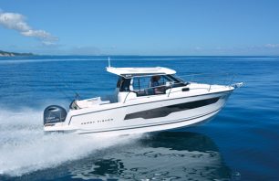 Merry Fisher 695